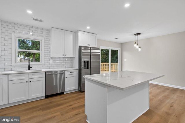 9927 PORTSMOUTH RD, Manassas, VA 20109