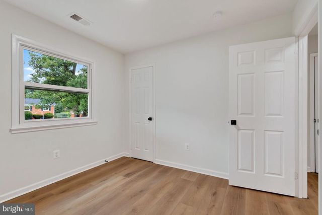 9927 PORTSMOUTH RD, Manassas, VA 20109