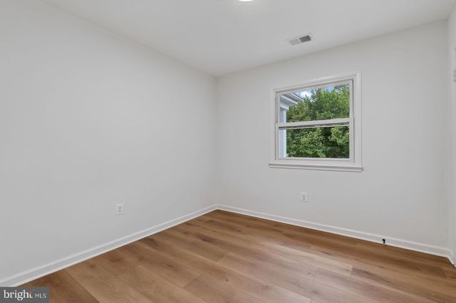 9927 PORTSMOUTH RD, Manassas, VA 20109