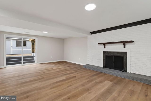 9927 PORTSMOUTH RD, Manassas, VA 20109