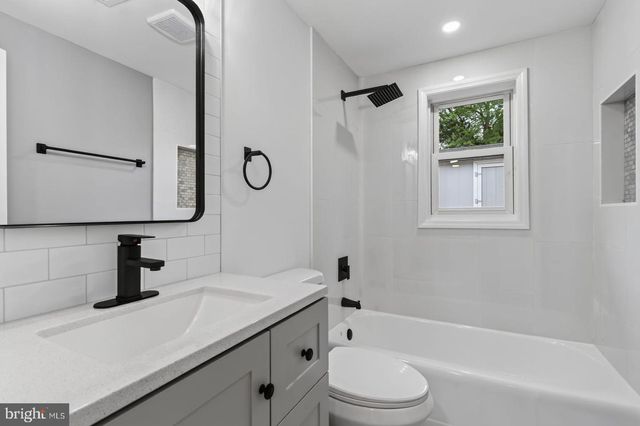 9927 PORTSMOUTH RD, Manassas, VA 20109