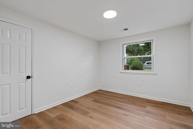 9927 PORTSMOUTH RD, Manassas, VA 20109
