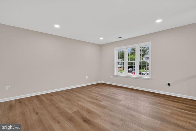 9927 PORTSMOUTH RD, Manassas, VA 20109