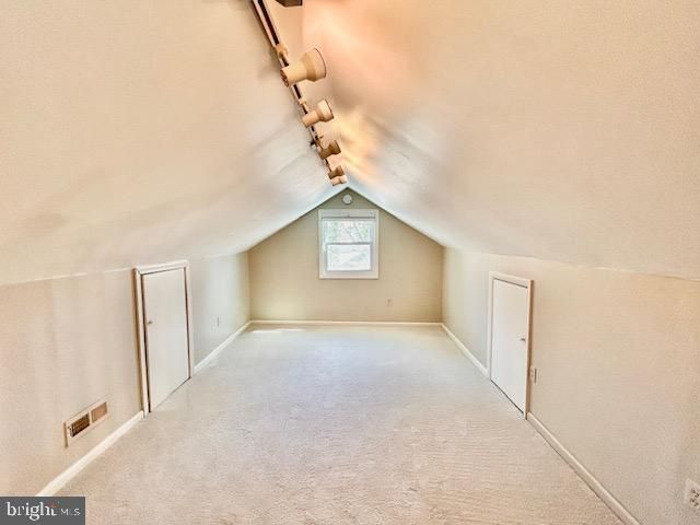 2127 PIMMIT DR, Falls Church, VA 22043
