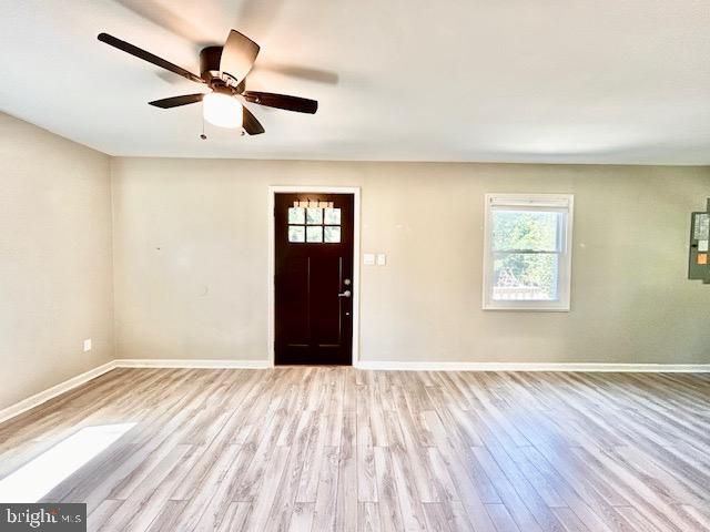 2127 PIMMIT DR, Falls Church, VA 22043