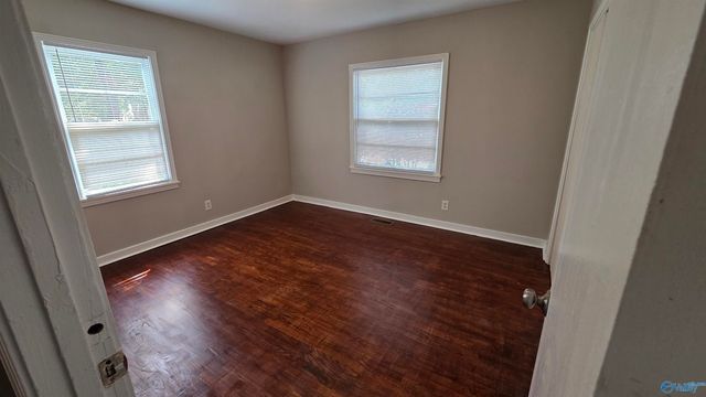 2712 Barbara Drive NW, Huntsville, AL 35816