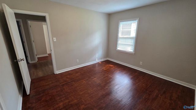2712 Barbara Drive NW, Huntsville, AL 35816