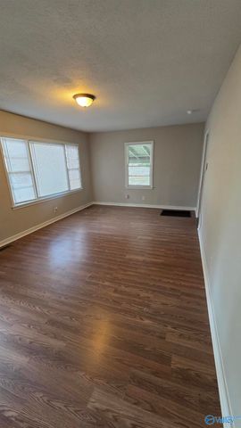 2712 Barbara Drive NW, Huntsville, AL 35816