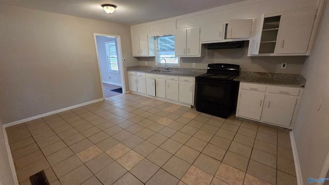 2712 Barbara Drive NW, Huntsville, AL 35816