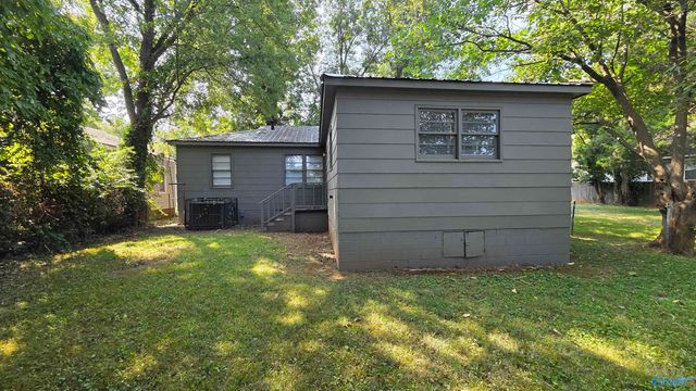 2712 Barbara Drive NW, Huntsville, AL 35816
