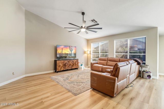 389 E ARABIAN Drive, Gilbert, AZ 85296