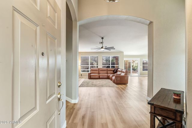 389 E ARABIAN Drive, Gilbert, AZ 85296