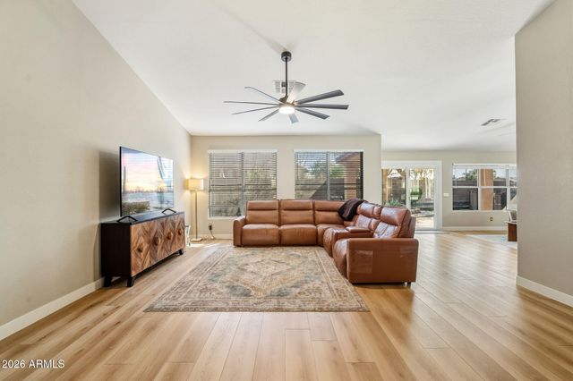 389 E ARABIAN Drive, Gilbert, AZ 85296