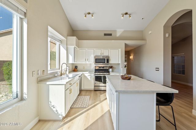 389 E ARABIAN Drive, Gilbert, AZ 85296