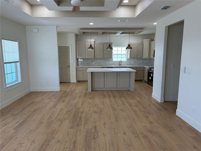 7570 La Concha Blvd, Port Aransas, TX 78373
