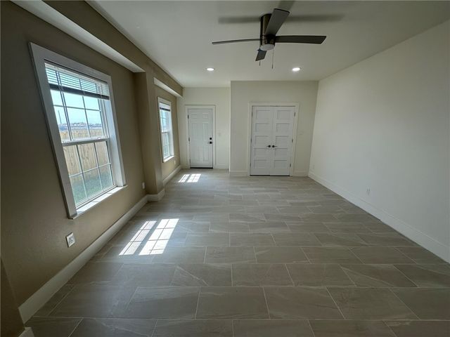 7570 La Concha Blvd, Port Aransas, TX 78373