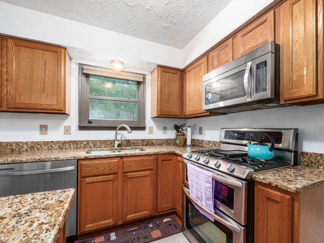 4976 Memphis Court, Hilliard, OH 43026