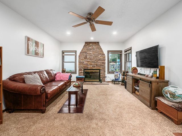 4976 Memphis Court, Hilliard, OH 43026