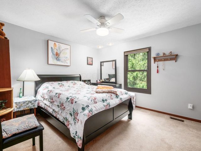 4976 Memphis Court, Hilliard, OH 43026