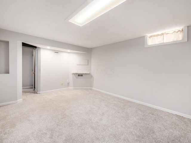 4976 Memphis Court, Hilliard, OH 43026