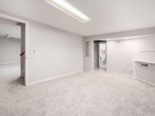 4976 Memphis Court, Hilliard, OH 43026