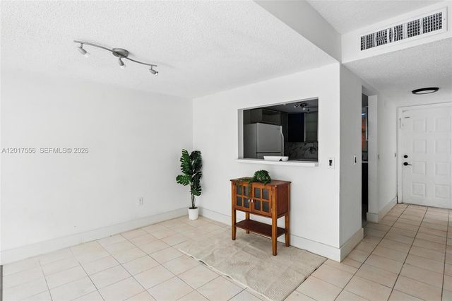 4165 SW 66th Terrace 109, Davie, FL 33314