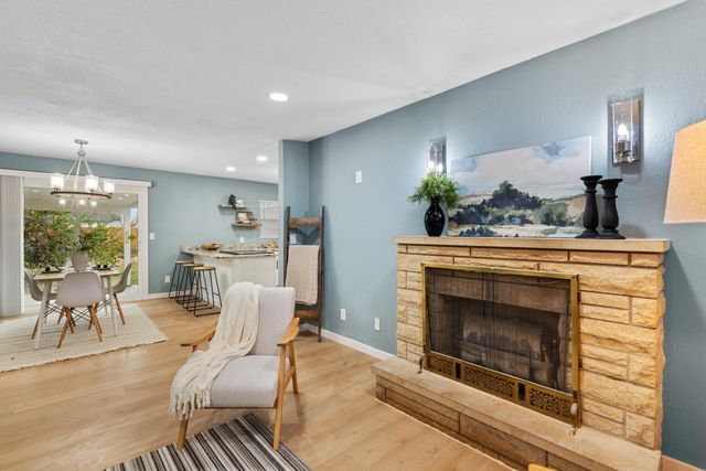 2137 S Seneca St, Wichita, KS 67213