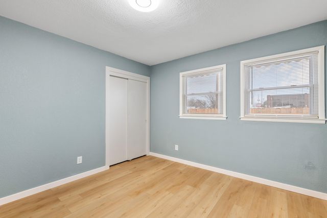 2137 S Seneca St, Wichita, KS 67213