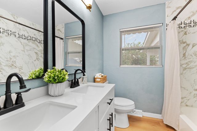 2137 S Seneca St, Wichita, KS 67213