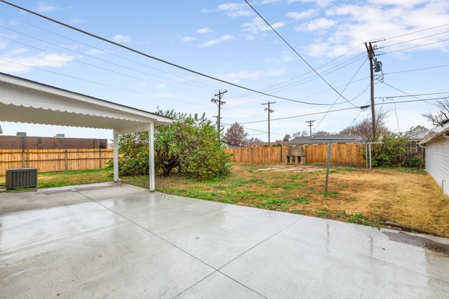 2137 S Seneca St, Wichita, KS 67213