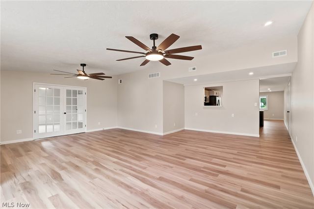 1053 Wellfleet Drive, Grafton, OH 44044