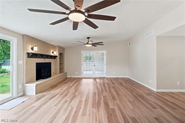 1053 Wellfleet Drive, Grafton, OH 44044