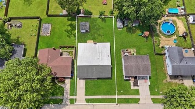 1053 Wellfleet Drive, Grafton, OH 44044