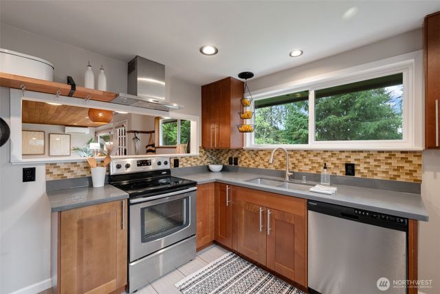 1515 NE 190th Street, Shoreline, WA 98155