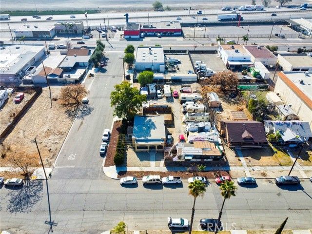 584 E H Street, Colton, CA 92324