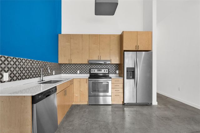 765 NW 1st St 201, Miami, FL 33128