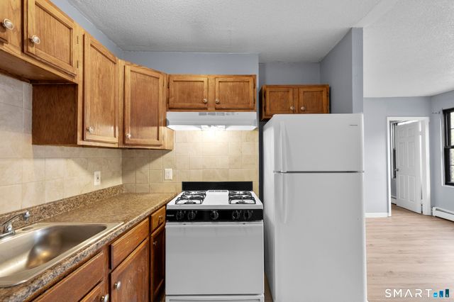26-28 Lawrence Street 26-5, Hartford, CT 06106