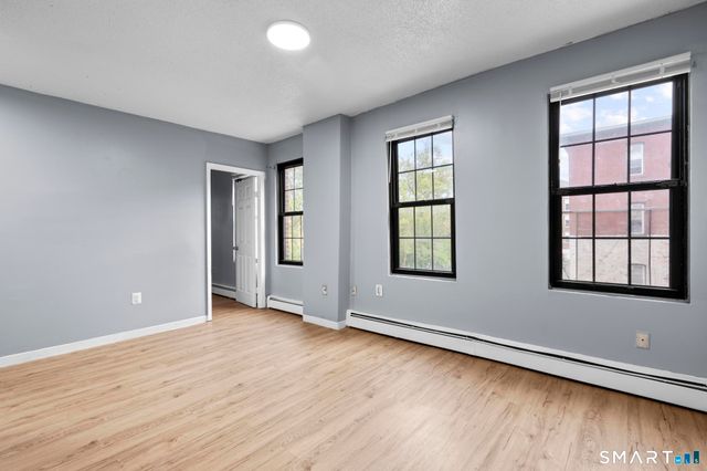 26-28 Lawrence Street 26-5, Hartford, CT 06106