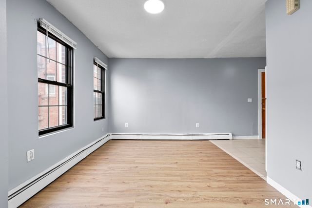 26-28 Lawrence Street 26-5, Hartford, CT 06106