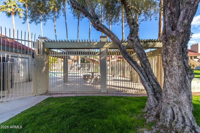 30 E BROWN Road 2035, Mesa, AZ 85201