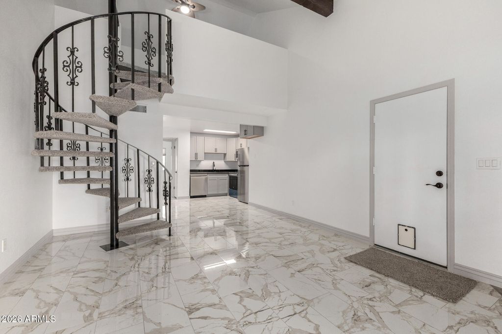 30 E BROWN Road 2035, Mesa, AZ 85201