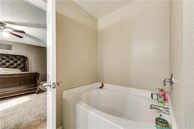 4017 Thoroughbred Trail, Fort Worth, TX 76123