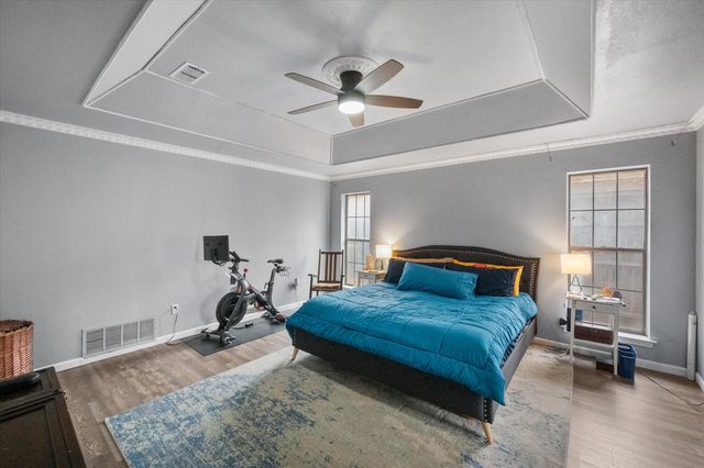 2333 Jenson Circle, Fort Worth, TX 76112