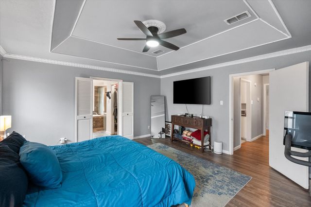 2333 Jenson Circle, Fort Worth, TX 76112