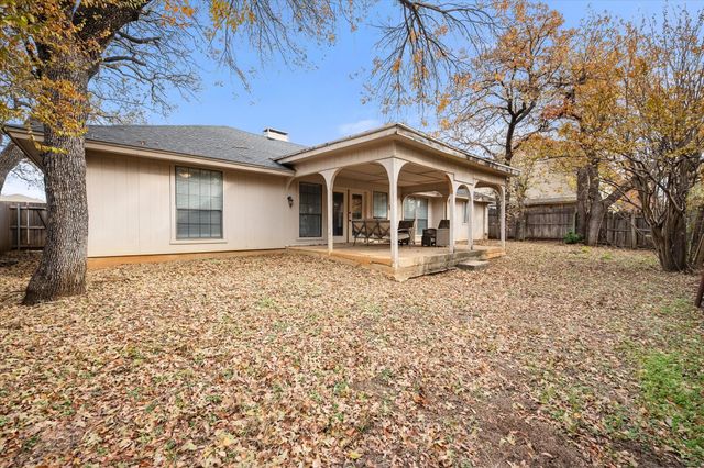 2333 Jenson Circle, Fort Worth, TX 76112