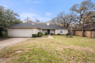 2333 Jenson Circle, Fort Worth, TX 76112