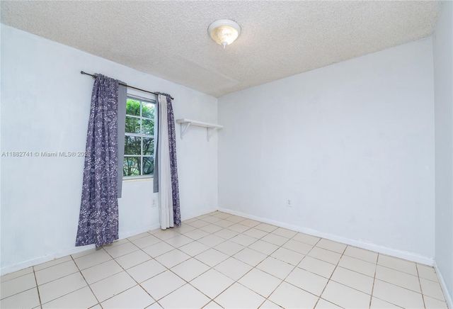 10950 SW 53rd Dr, Miami, FL 33165