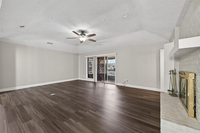 7735 Teal Run Drive, Houston, TX 77071