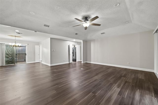 7735 Teal Run Drive, Houston, TX 77071