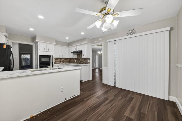 7735 Teal Run Drive, Houston, TX 77071